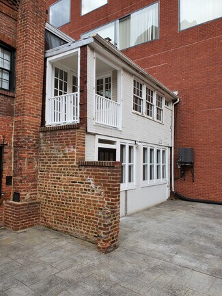 Plus de détails pour 9 Saint Matthews Ct NW, Washington, DC - Bureau à louer