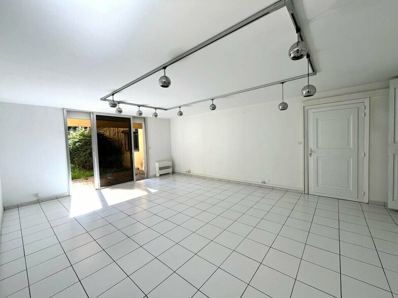 Bureau dans Fréjus à vendre - Photo intérieure – Image 2 sur 10
