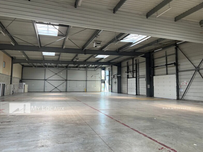 Local d’activités dans Stains à louer - Photo intérieure – Image 2 sur 7