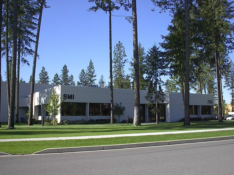 750 W Canfield Ave, Coeur d'Alene, ID à vendre - Photo principale – Image 2 sur 30