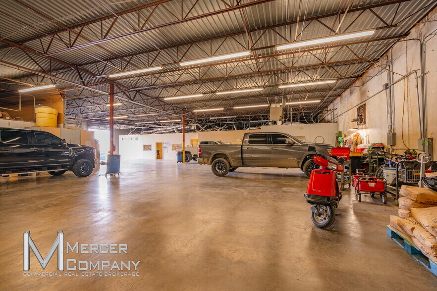 6504 Midway Rd, Haltom City, TX à louer - Photo de l’immeuble – Image 3 sur 8