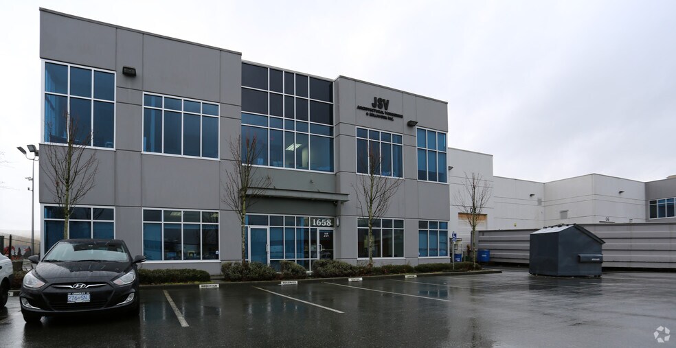 1658 Industrial Ave, Port Coquitlam, BC à vendre - Photo de l’immeuble – Image 2 sur 18