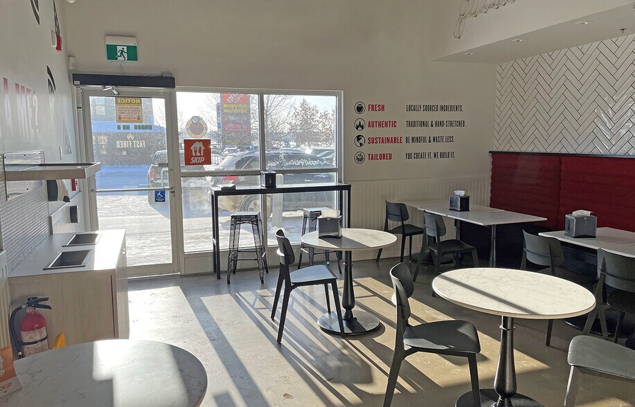 825 18th St, Brandon, MB à louer - Photo de l’immeuble – Image 3 sur 25