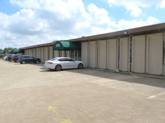 3955 E Loop 820 S, Fort Worth, TX à louer Photo de l’immeuble– Image 1 sur 8