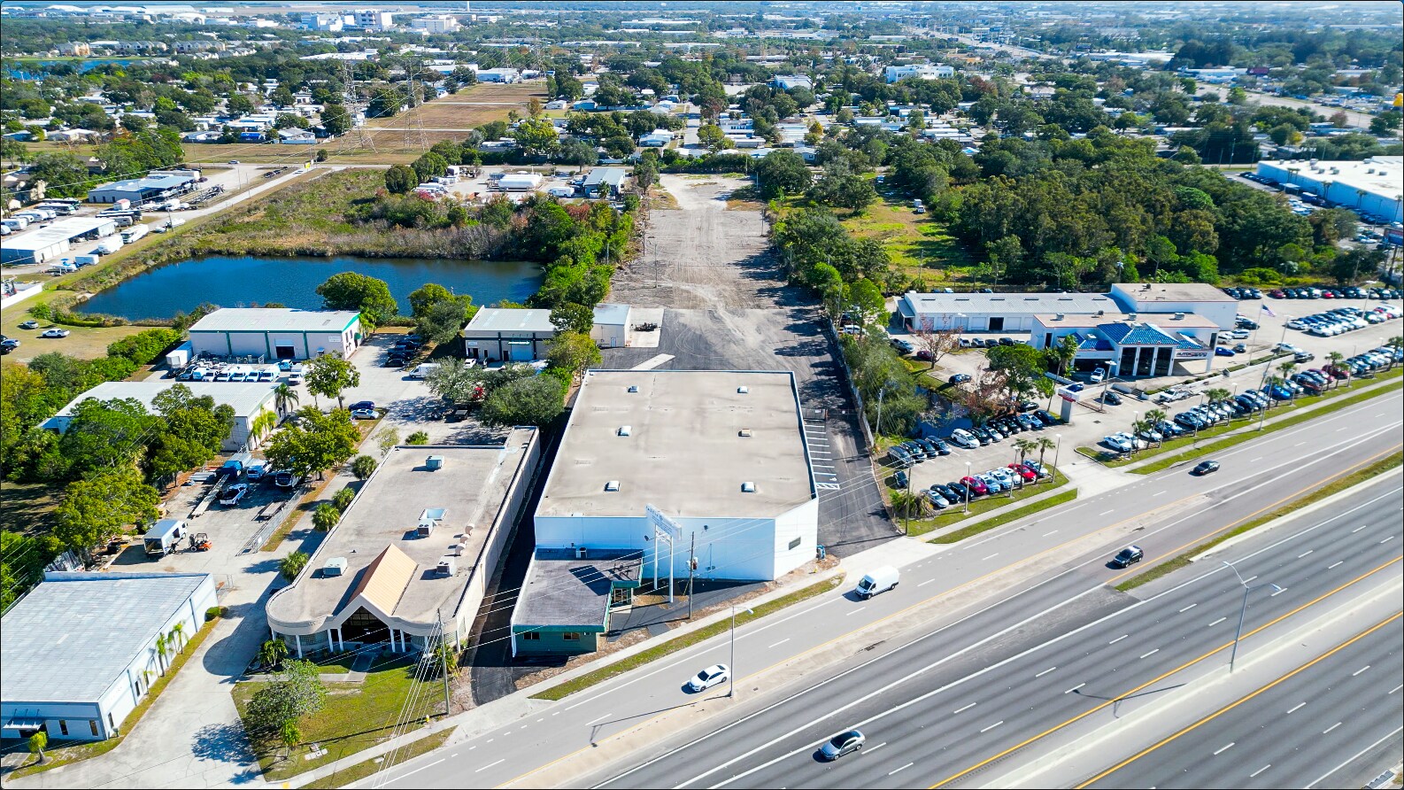 13755 U.S. Highway 19 N, Clearwater, FL à louer Photo de l’immeuble– Image 1 sur 63