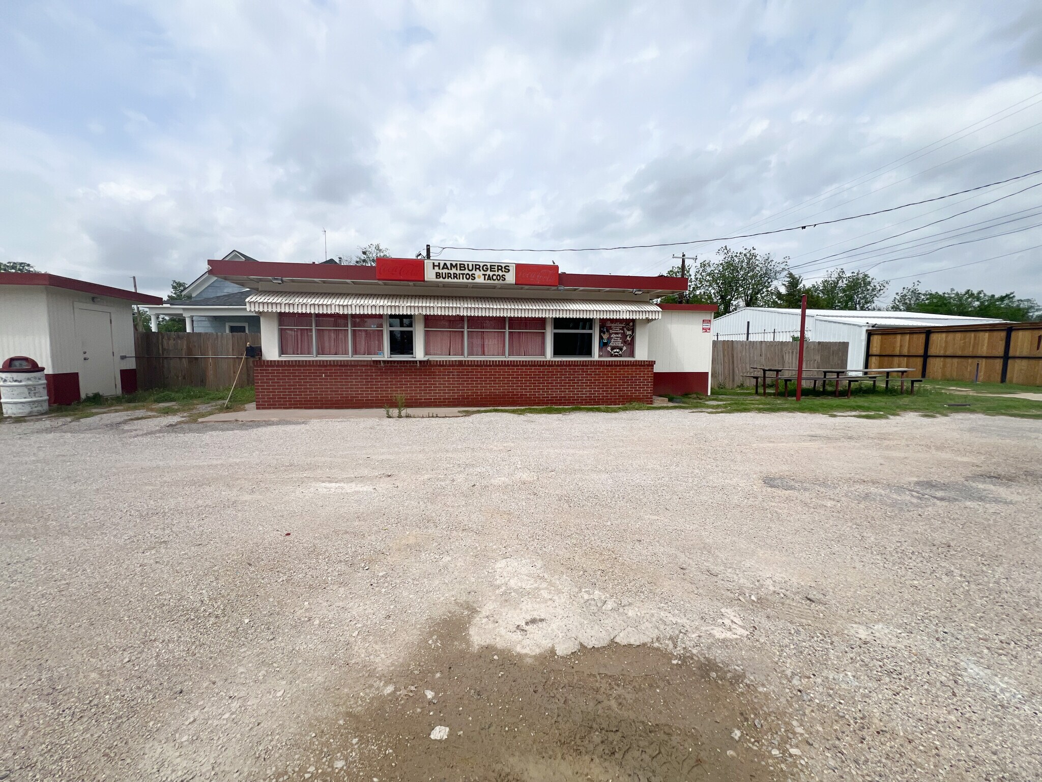 302 E Omega St, Henrietta, TX à vendre Photo principale– Image 1 sur 8