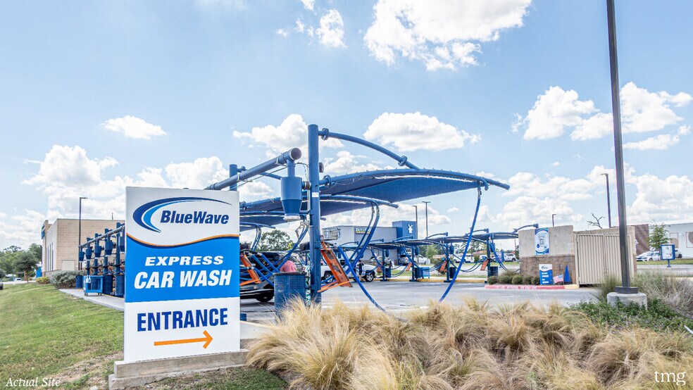 20210 Eva St, Montgomery, TX à vendre - Photo de l’immeuble – Image 3 sur 5