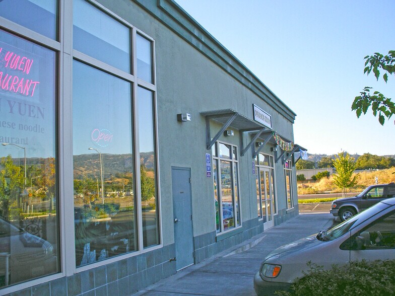421 S Cloverdale Blvd, Cloverdale, CA à louer - Photo de l’immeuble – Image 2 sur 6