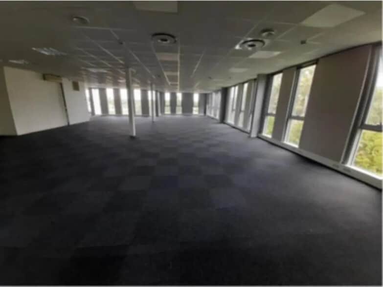 Bureau dans Vern-sur-Seiche à louer - Photo intérieure – Image 3 sur 9