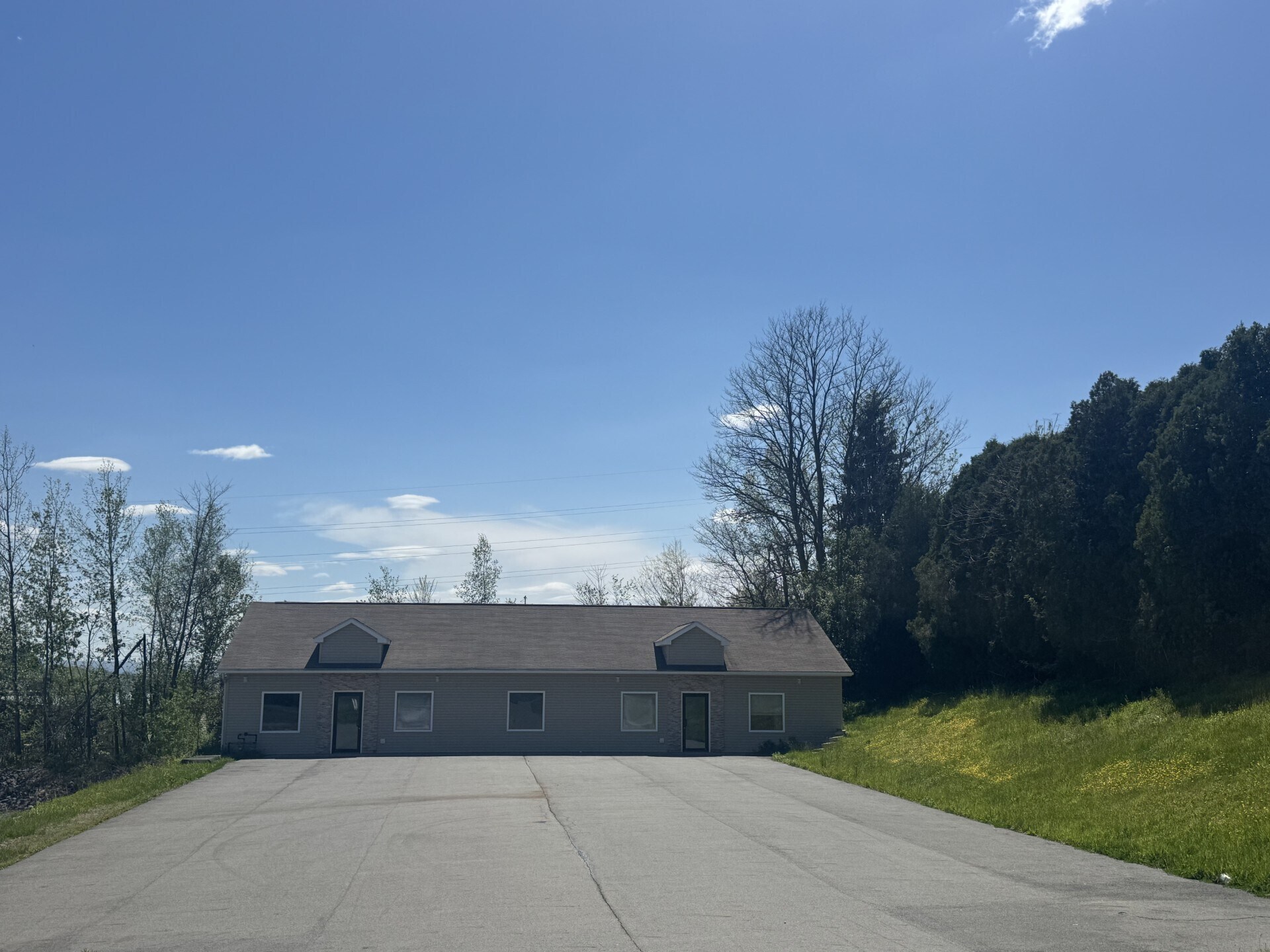 7 Oakwood Dr, Scranton, PA à vendre Photo de l’immeuble– Image 1 sur 20