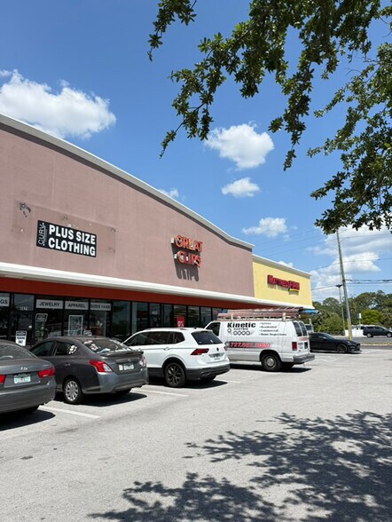 8619-8637 Us Hwy 19 N, Port Richey, FL à louer - Photo de l’immeuble – Image 2 sur 4