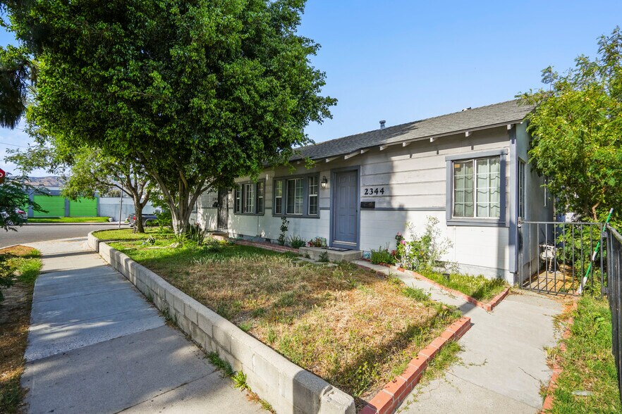 2344 N Niagara St, Burbank, CA à vendre - Photo de l’immeuble – Image 3 sur 8