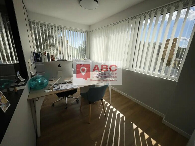 Bureau dans Montpellier à vendre - Photo de l’immeuble – Image 2 sur 10