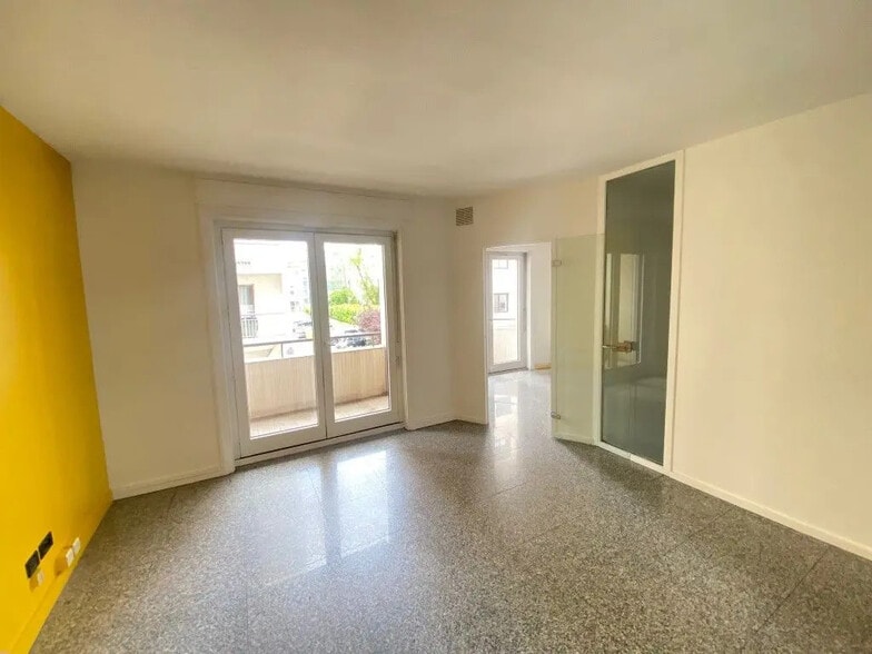 Bureau dans Lyon à vendre - Photo de l’immeuble – Image 3 sur 8