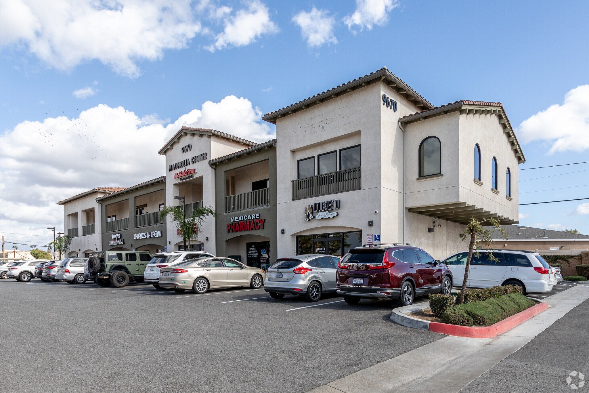 9644 Magnolia Ave, Riverside, CA à louer Photo principale– Image 1 sur 4