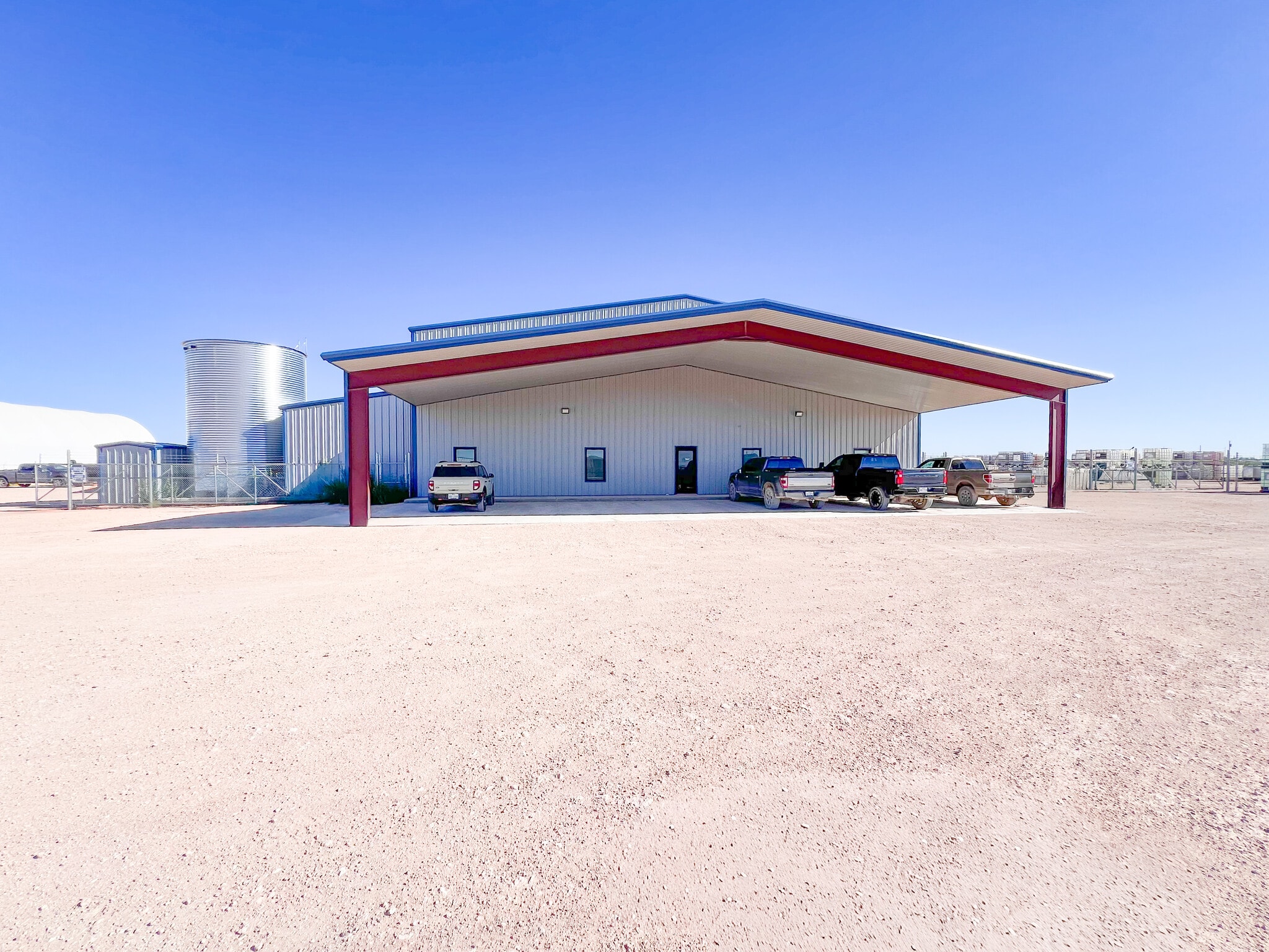 2401 E County Road 155, Midland, TX à vendre Photo principale– Image 1 sur 26