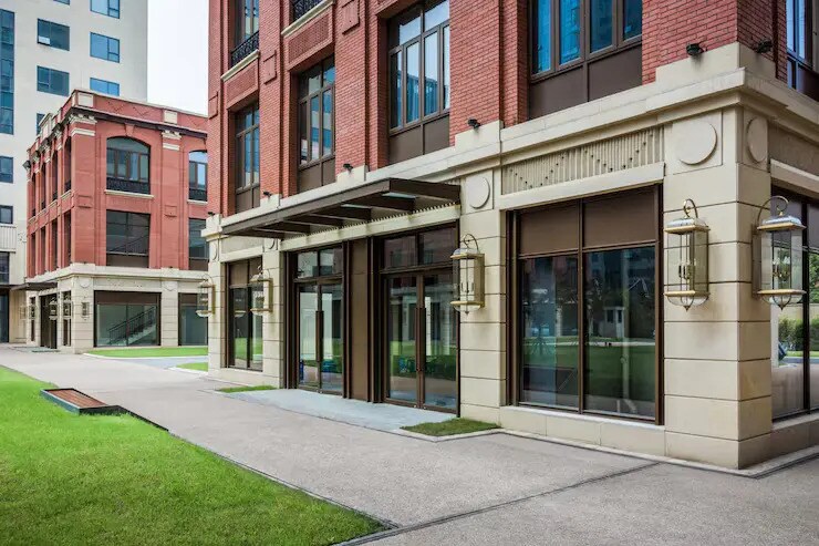 Local commercial dans Istres à vendre - Photo de l’immeuble – Image 3 sur 3