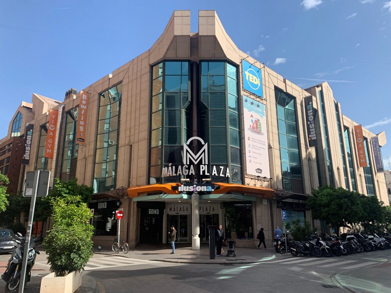 Calle Armengual de la Mota, 12, Málaga, Málaga à louer - Photo de l’immeuble – Image 3 sur 4