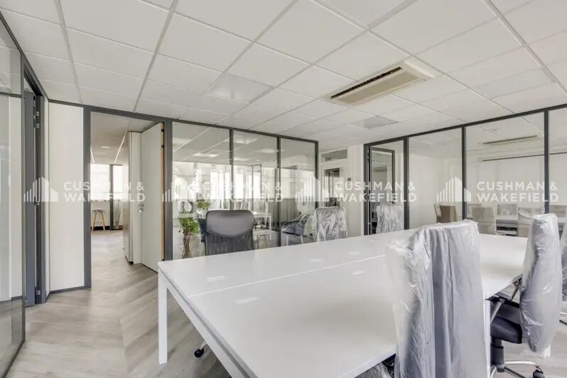 123-129 Rue Victor Hugo, Levallois-Perret à louer - Photo de l’immeuble – Image 3 sur 14