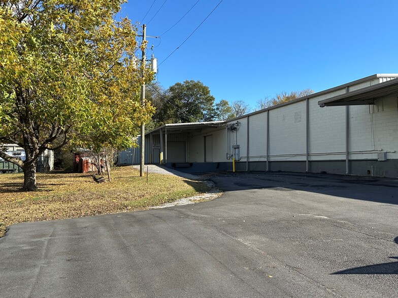 100 Aiken St, Cartersville, GA à louer - Photo de l’immeuble – Image 1 sur 5