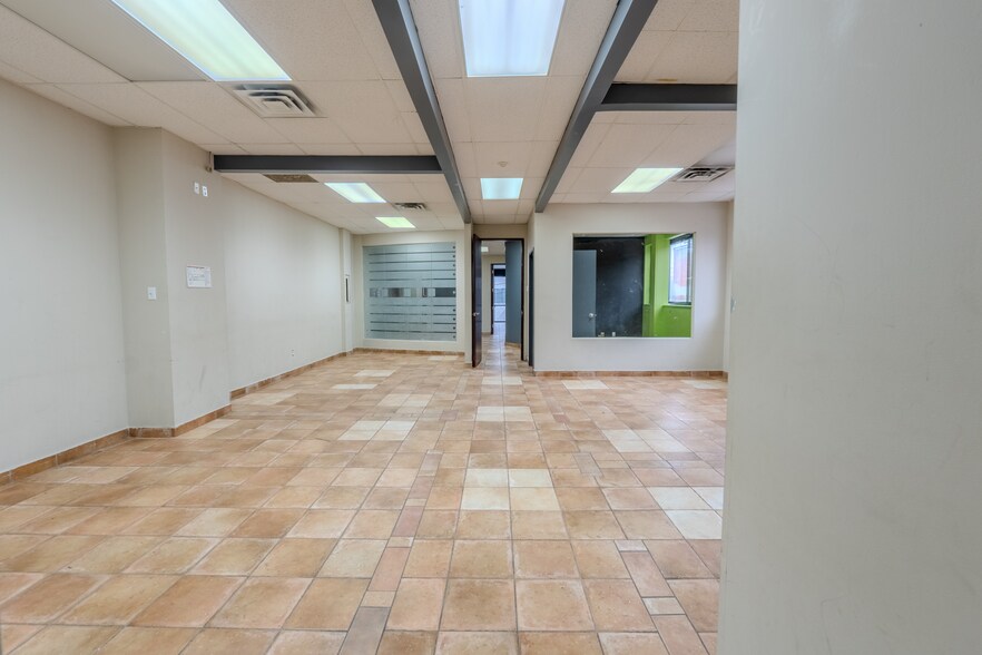 9820 Rue Meilleur, Montréal, QC à louer - Photo intérieure – Image 3 sur 7
