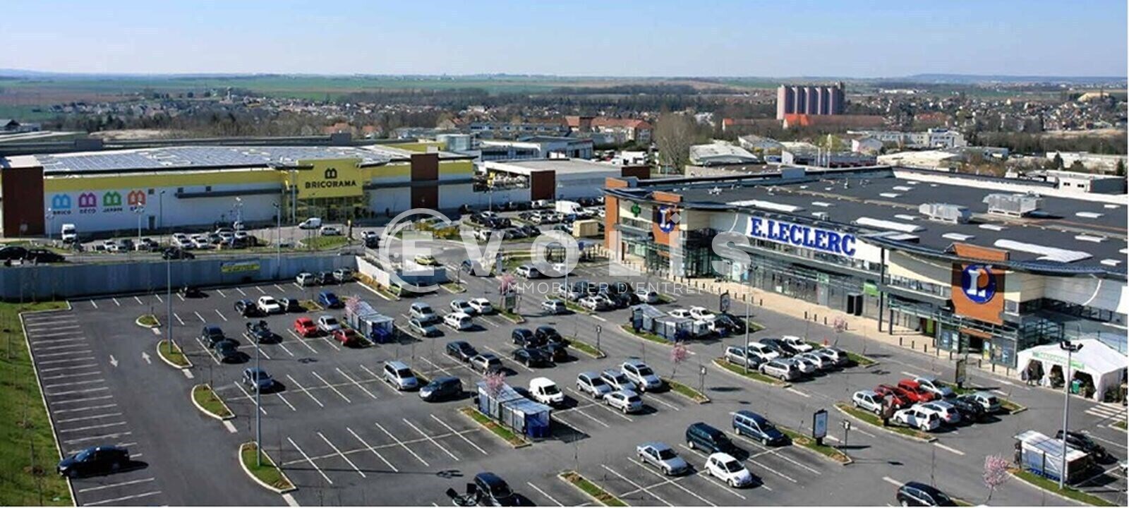 Local commercial dans Mareuil-lès-Meaux à louer Aérien– Image 1 sur 2
