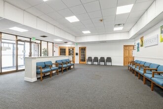 3900 W 95th St, Evergreen Park, IL à louer Photo de l’immeuble– Image 2 sur 11