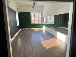 6423 Frederick Rd, Baltimore, MD à louer Photo intérieure– Image 1 sur 3