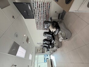 3719-3731 Foothill Blvd, Glendale, CA à louer Photo intérieure– Image 2 sur 4