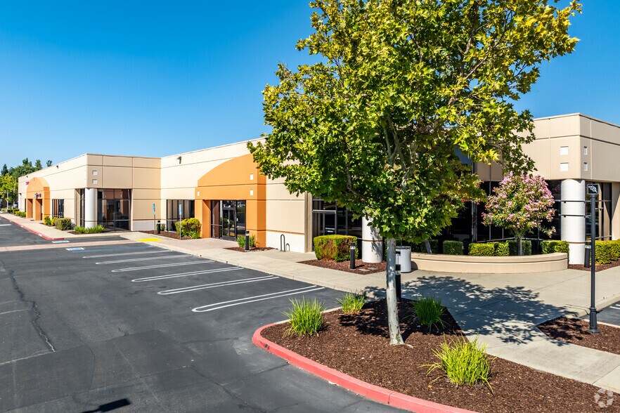 9083 Foothills Blvd, Roseville, CA à louer - Photo de l’immeuble – Image 2 sur 5