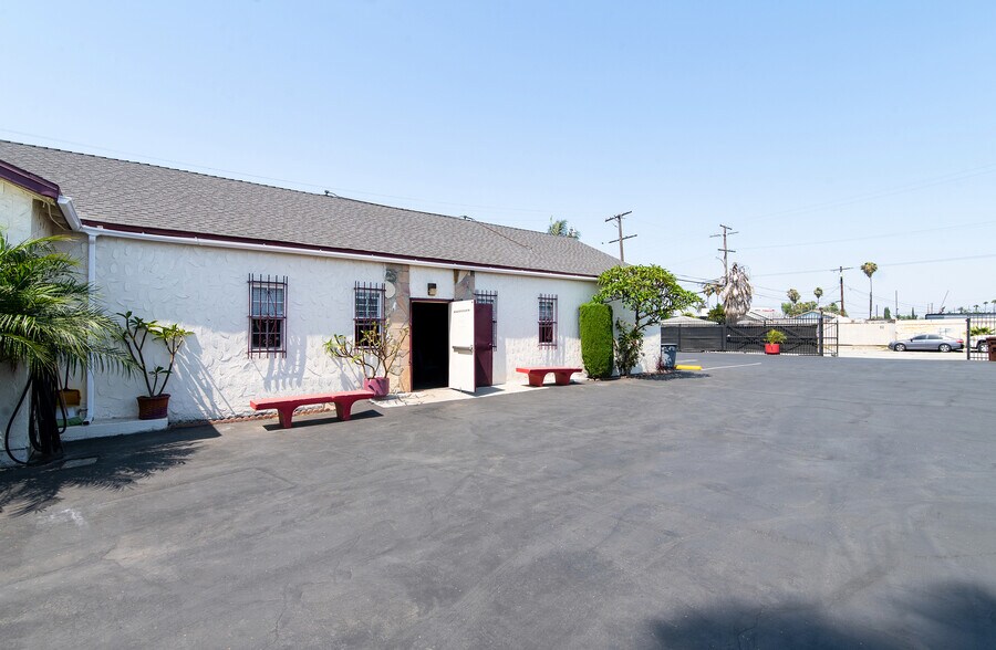 147 E Rosecrans Ave, Compton, CA à vendre - Photo de l’immeuble – Image 2 sur 29