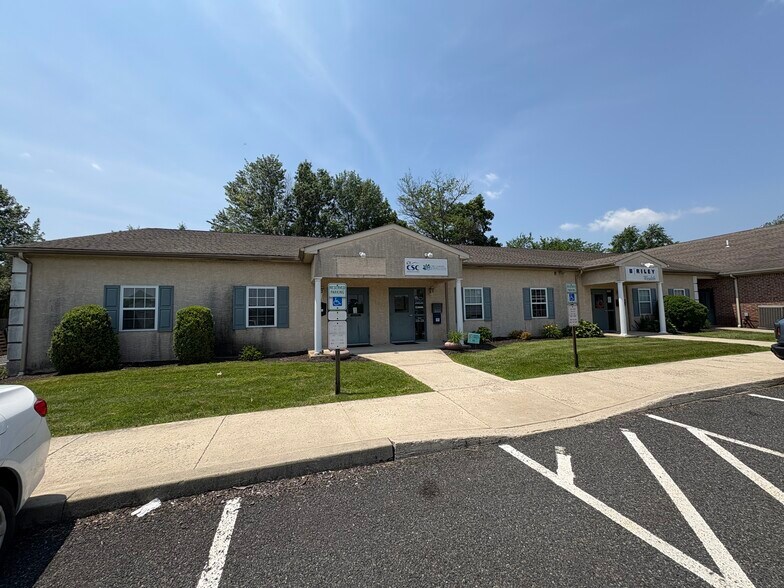 134-136 Mill Rd, Quakertown, PA à louer - Photo de l’immeuble – Image 1 sur 4