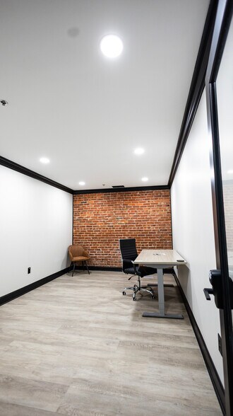 911 College St, Bowling Green, KY à louer - Photo intérieure – Image 3 sur 15