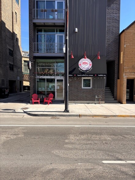 3127 N Ashland Ave, Chicago, IL à vendre - Photo de l’immeuble – Image 1 sur 15