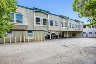700 E St, San Rafael, CA à vendre Photo intérieure– Image 1 sur 18