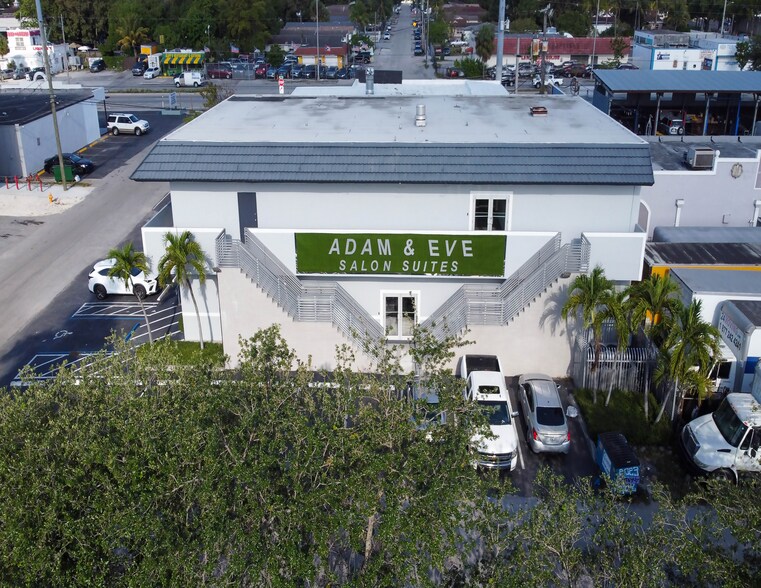 681 NW 108th St, Miami, FL à vendre - Photo de l’immeuble – Image 2 sur 9