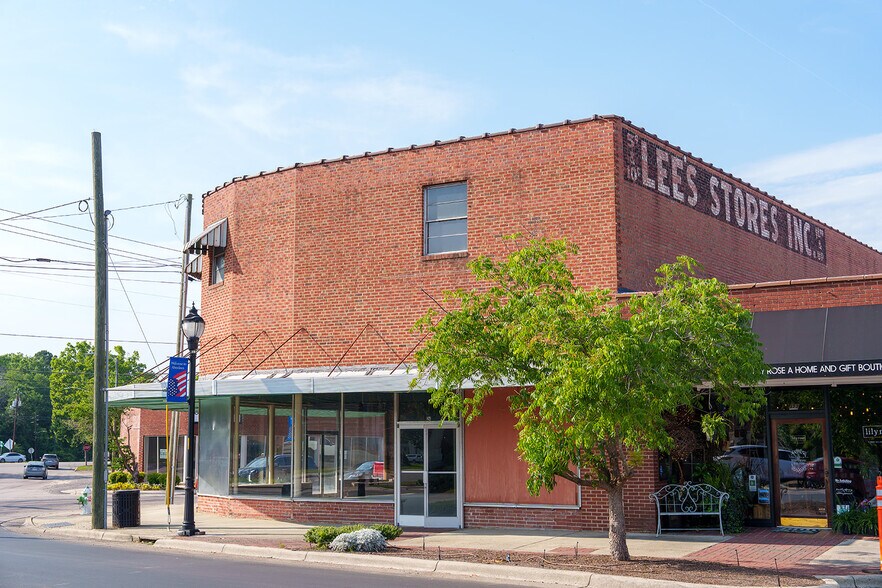 124 W Main St, Aberdeen, NC à vendre - Photo de l’immeuble – Image 3 sur 36