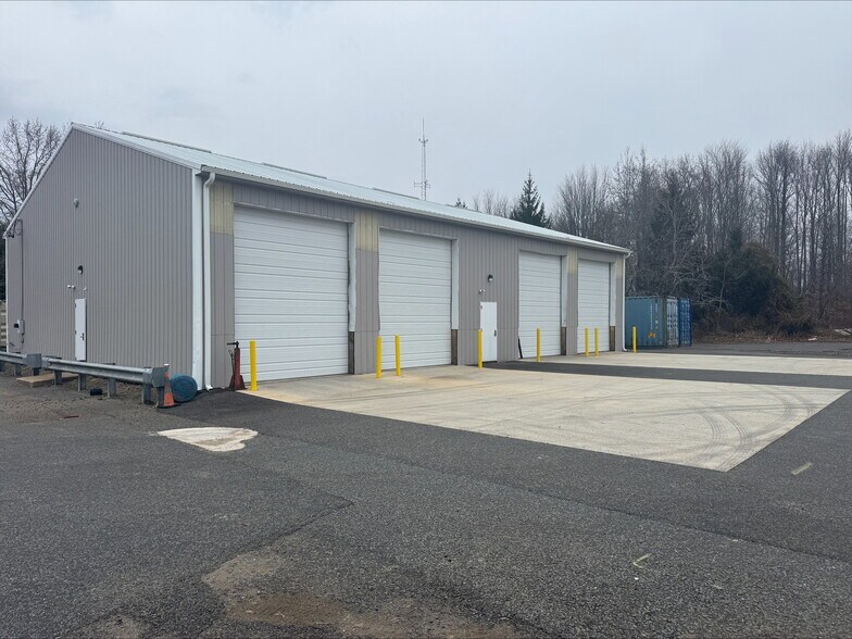 575 Ridge Rd, Monmouth Junction, NJ à louer - Photo de l’immeuble – Image 3 sur 11