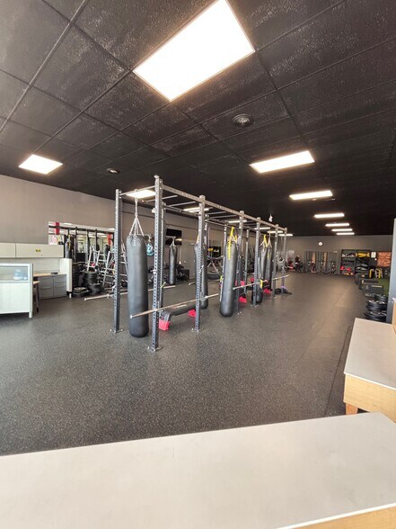 950 Albion Rd, Toronto, ON à vendre - Photo intérieure – Image 2 sur 6