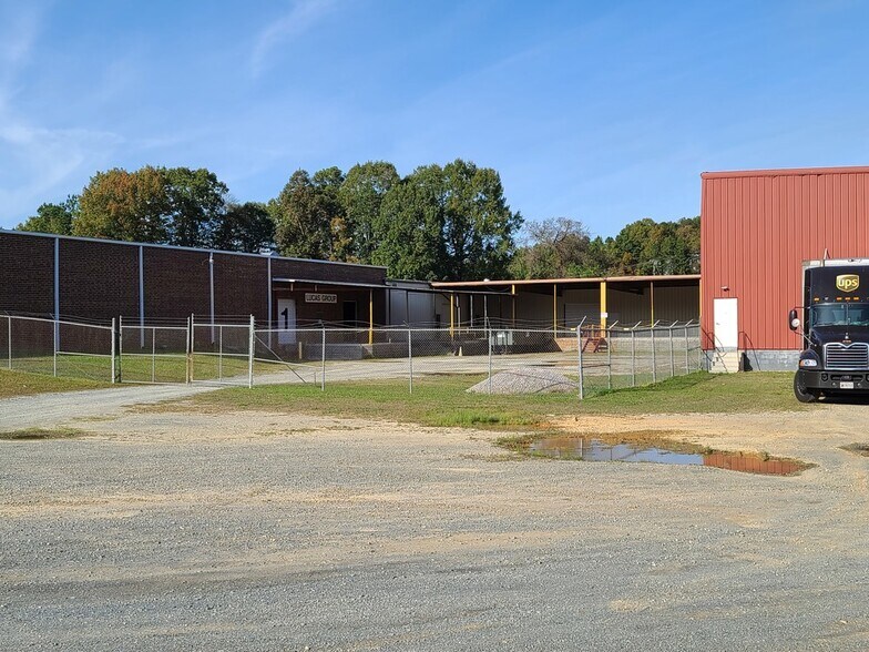 6027 Stitt St, Monroe, NC à louer - Photo de l’immeuble – Image 3 sur 15