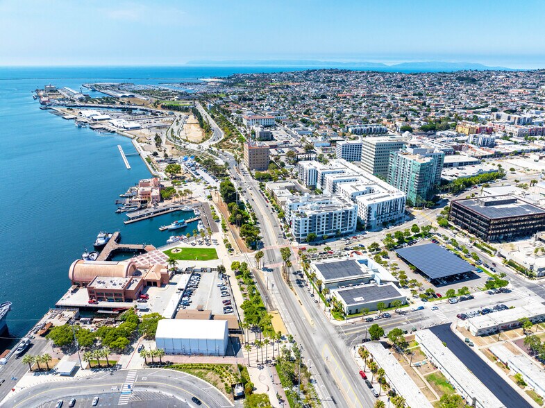 222 W 6th St, San Pedro, CA à vendre - Photo de l’immeuble – Image 3 sur 13