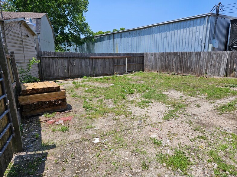 251 Gonyo Ln, Richmond, TX à louer - Photo de l’immeuble – Image 3 sur 11