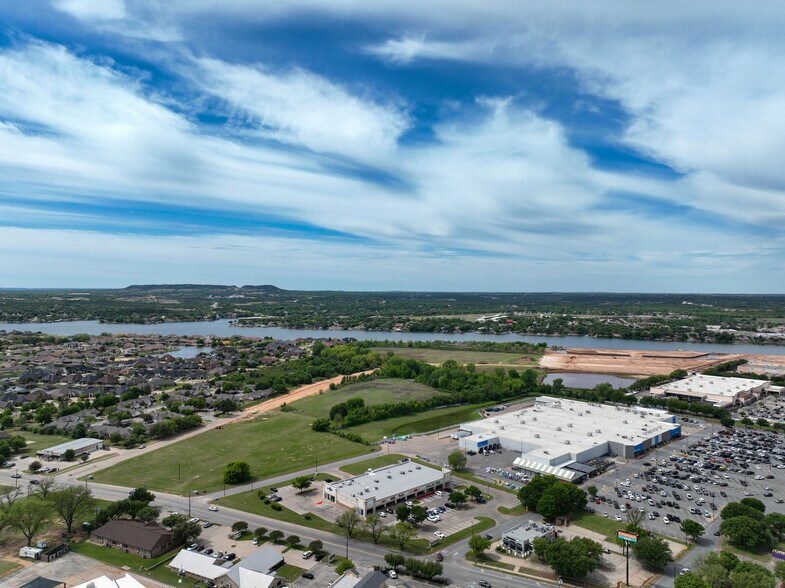 E Hwy 377 & Waters Edge Dr, Granbury, TX à vendre - Photo de l’immeuble – Image 3 sur 4