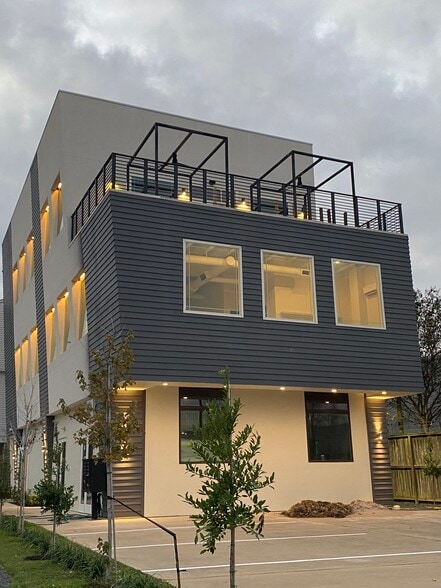 1511 W 12th St, Houston, TX à vendre - Photo de l’immeuble – Image 2 sur 58