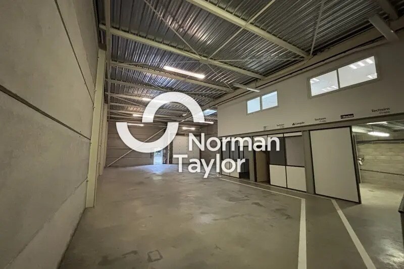 Local d’activités dans Montpellier à louer - Photo de l’immeuble – Image 1 sur 5