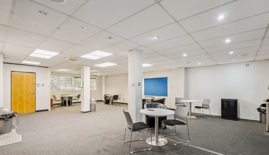 55-57 Park Royal Rd, Londres à louer Photo intérieure– Image 2 sur 7