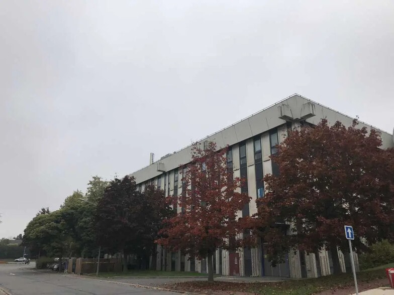 21 Rue Des Cévennes, Rungis à louer - Photo de l’immeuble – Image 2 sur 13