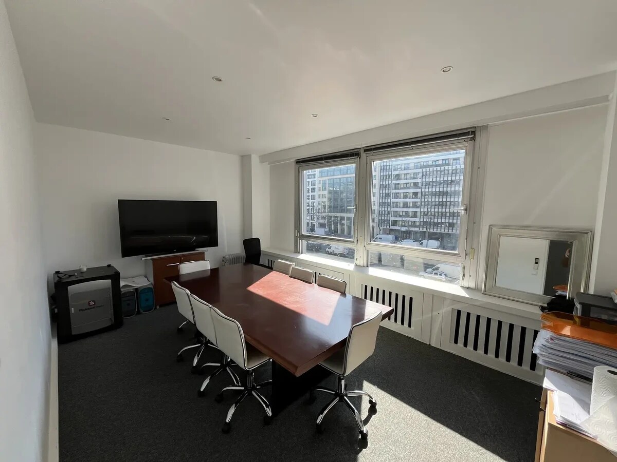 Neuilly-sur-Seine, HDS 92200 -  -  - Photo intérieure - Image 1 of 3