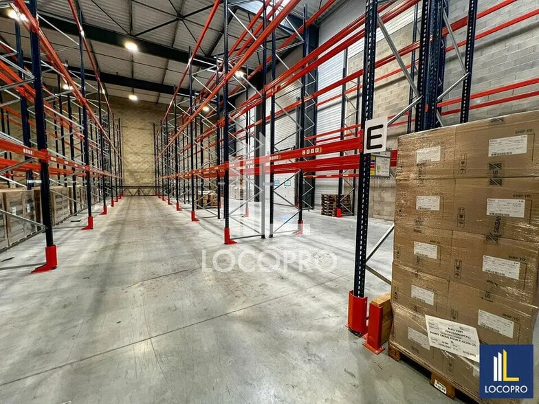 Local d’activités dans Avignon à louer - Photo de l’immeuble – Image 3 sur 6