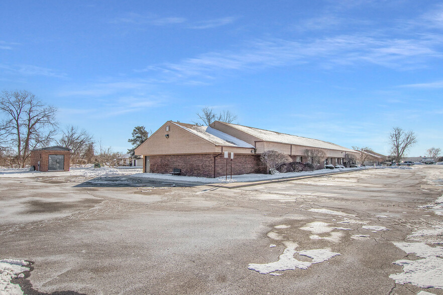 3050 Commerce Dr, Fort Gratiot, MI à vendre - Photo de l’immeuble – Image 3 sur 29